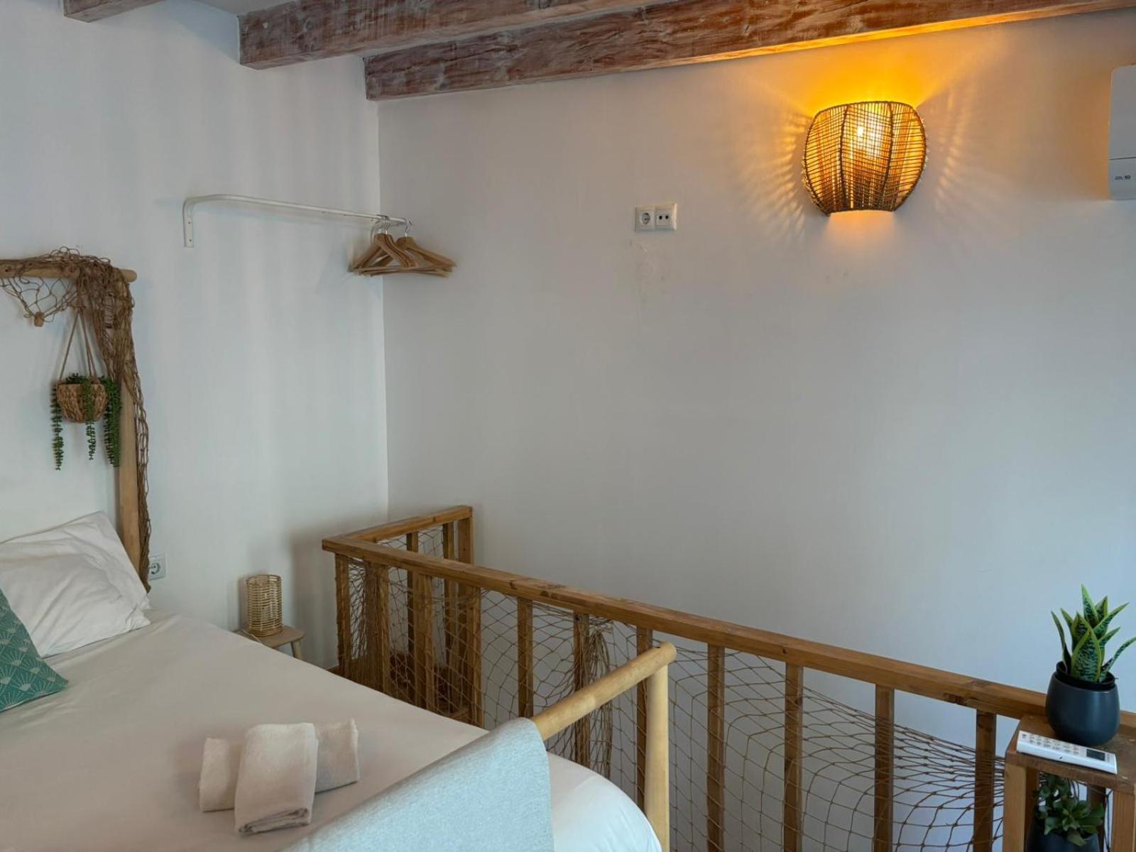 Private Terrace-Romantic-Sea, Castle Views-Central لقنت المظهر الخارجي الصورة
