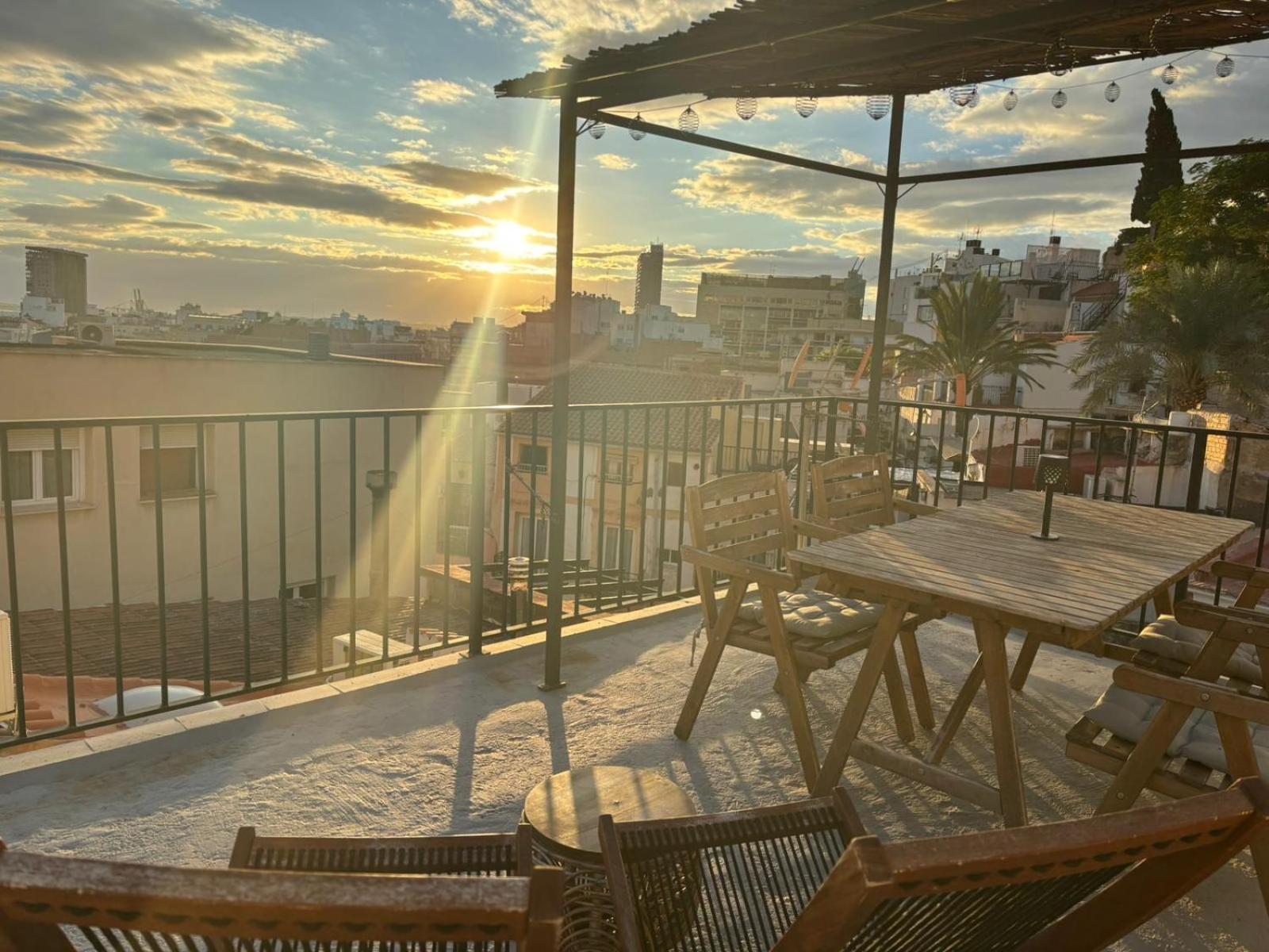 Private Terrace-Romantic-Sea, Castle Views-Central لقنت المظهر الخارجي الصورة