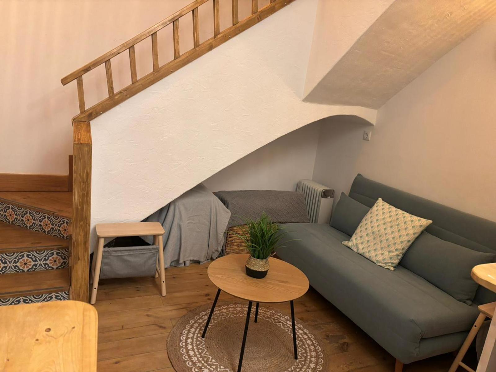 Private Terrace-Romantic-Sea, Castle Views-Central لقنت المظهر الخارجي الصورة
